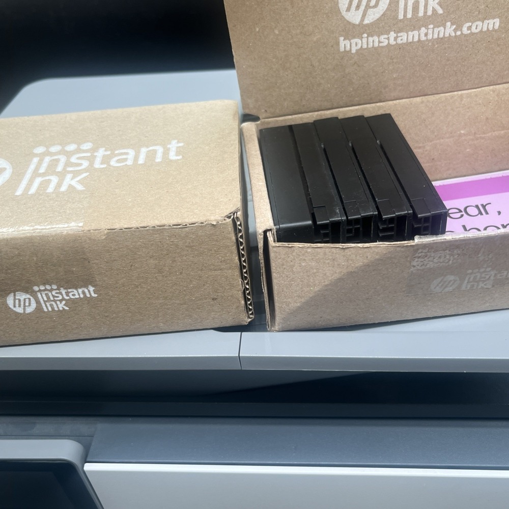 HP OfficeJet Pro 9015e Wireless Color All-In-One Inkjet Printer - Tested W/ Ink - Picture 12 of 16